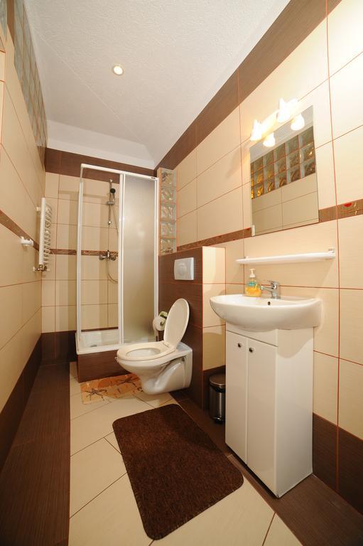 W Jantar - Lilasun Apartment