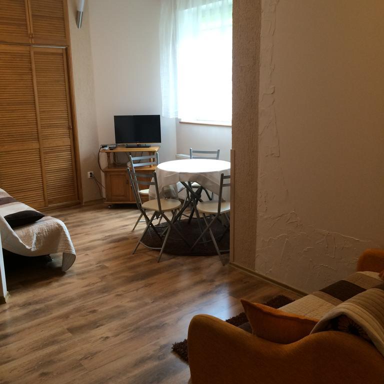 W Jantar - Lilasun Apartment *